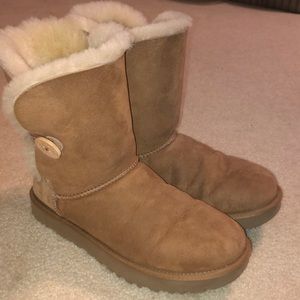 UGG Bailey Button Boot - Chestnut